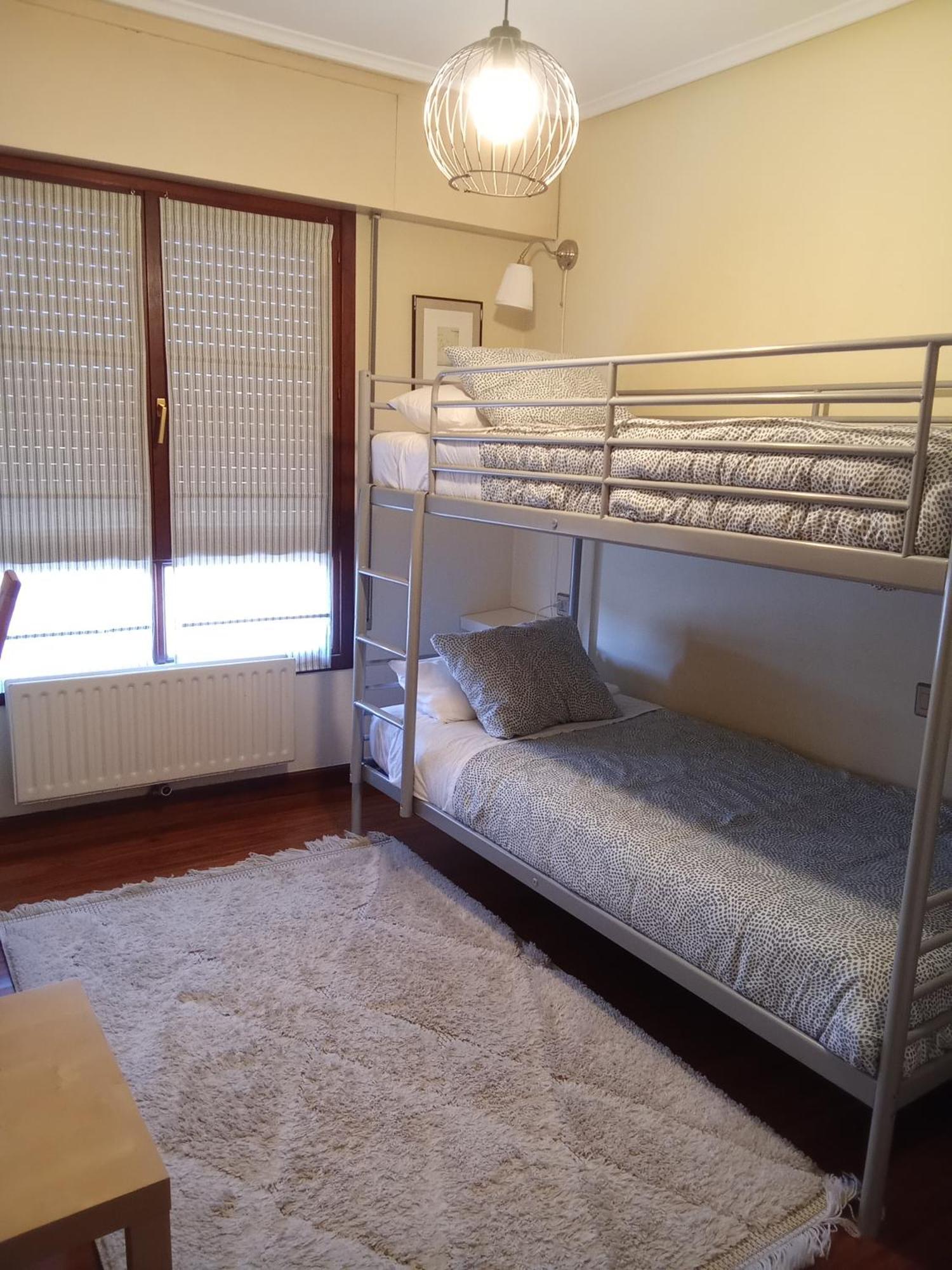 Andramari Tourist Home Parking& Wifi Amorebieta-Etxano Bagian luar foto